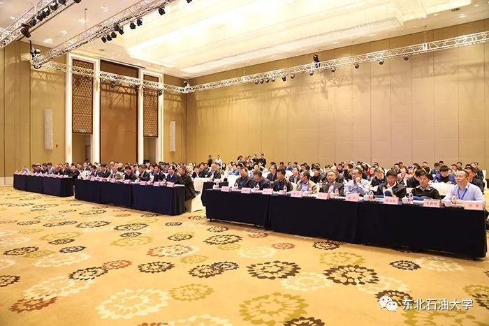 米博体育 米博官网东北石油大学承办2019年度油气钻井基础理论研究学术研讨会暨实验室学术委员会会议