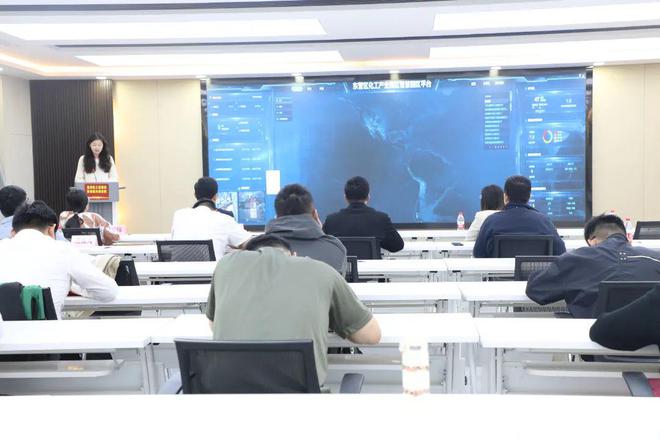 五四系列活动米博体育丨史口镇：高端化工新赛道青春建功新征程(图5)